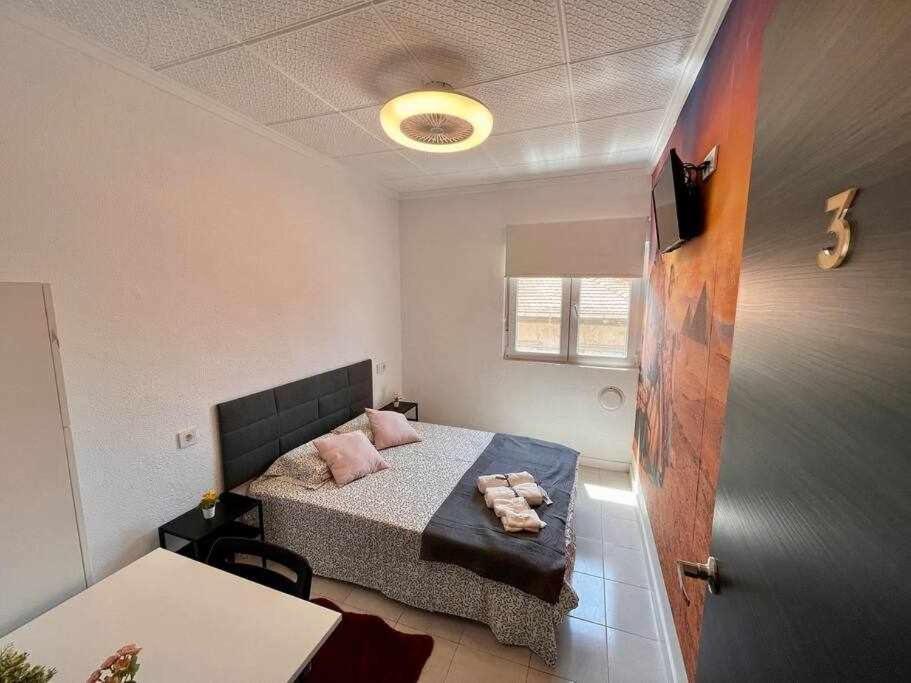 Novelda Centro Habitaciones Con Bano Privado Y Compartido , Cocina Y Terraza Номер фото